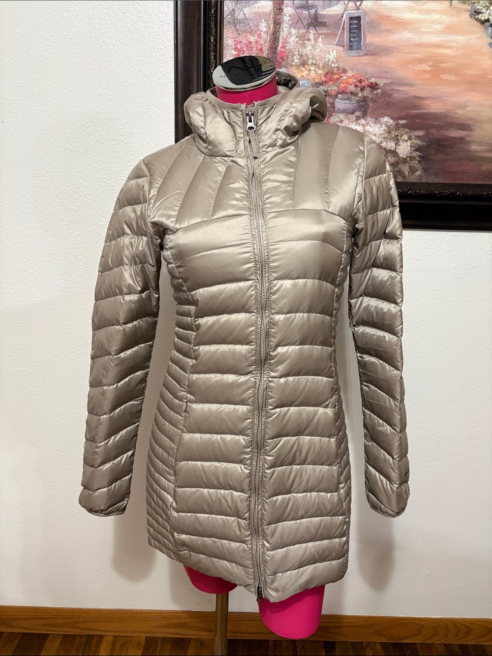 EXC! Eddie Bauer Long Hooded Quilted Puffer Down Jacket Coat Size XS Tan Gold